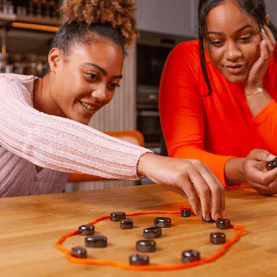 Magnetiskt Schackspel - Brädspel med magneter - Klicka på bilden för att stänga